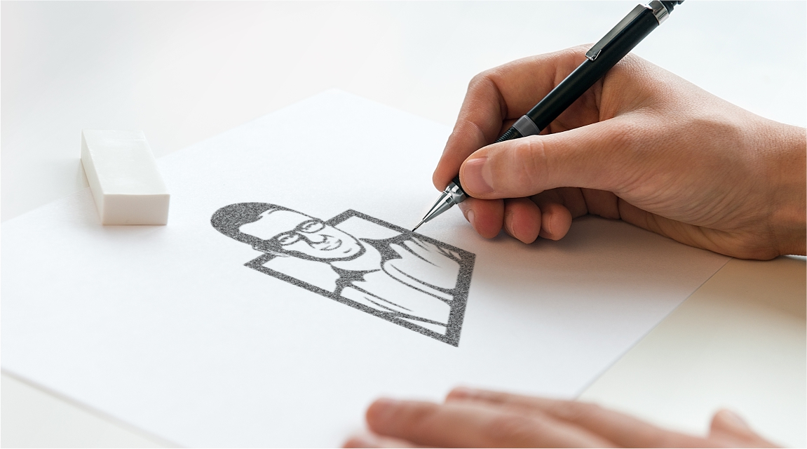 设计师创作LOGO手绘稿