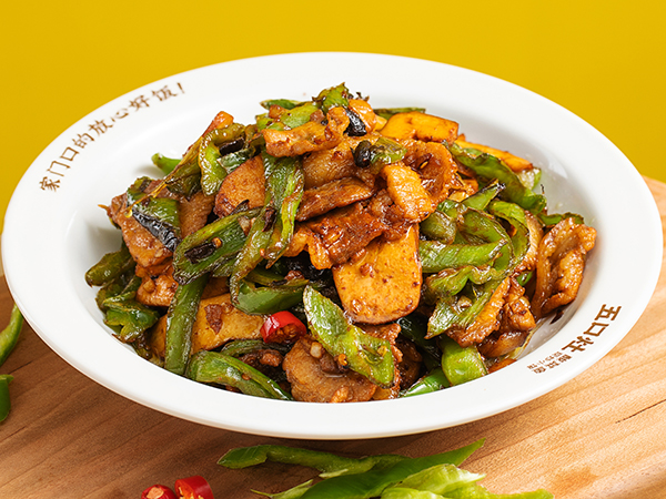 五口灶·下饭小炒，深圳餐饮空间设计，性价比餐饮店设计，深圳餐饮连锁品牌vi设计